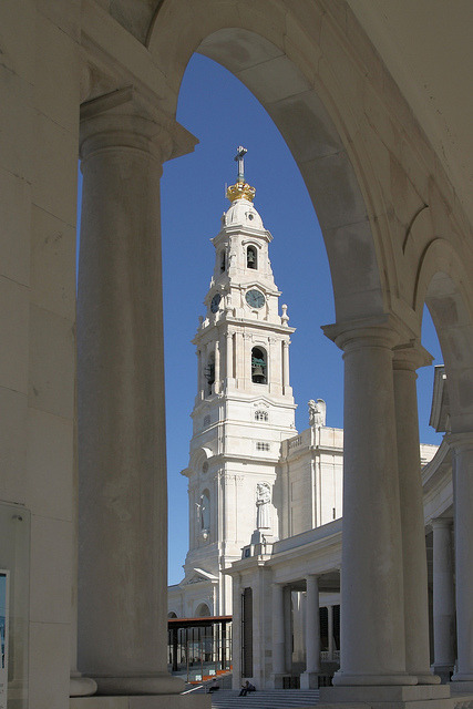 Basilica del Santuario de la Virgen, Fatima, Portugal