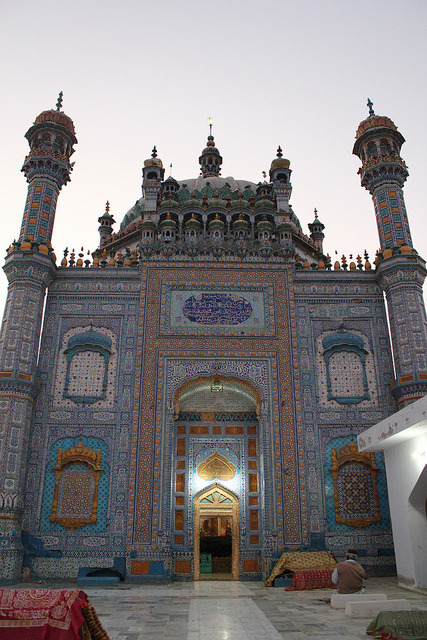 The Shrine of Sachal Sarmast in Daraza / Pakistan